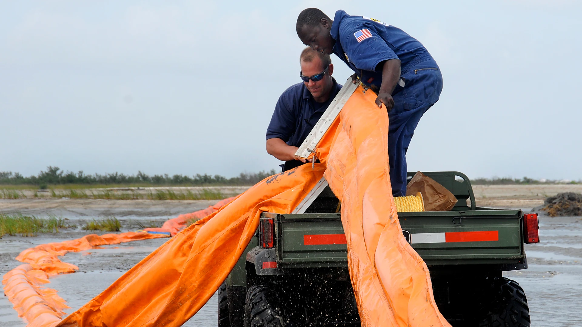 How Chemical and Petroleum Spill Responses Differ